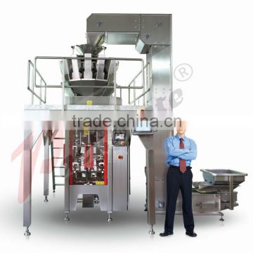 Food packaging machine for granular, flaky, massive volume products such as candy, cookies, peanuts, beans, seeds, potato chips