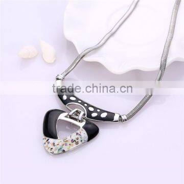 Hot Sale Tiny Austrian Crystal Parti-colour Curve Big Hollow Triangle Pendant Collar Statement Necklaces for Women Girls Jewelry photo-3