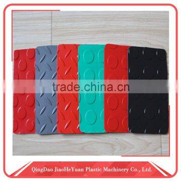 Square plastic entrance door mat