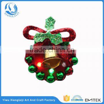 Christmas novelty light up flashing wreath pin