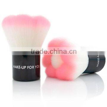 synthetic hair kabuki brush with the case
