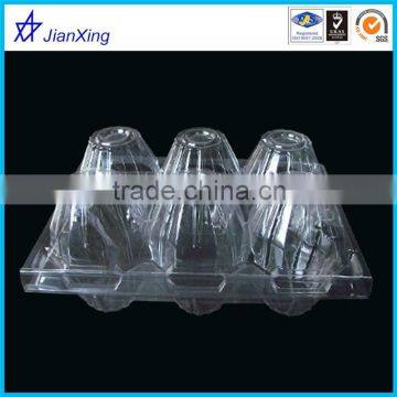 Plastic egg packaging container