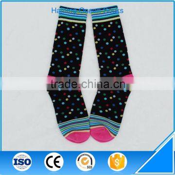 Newest design wave point pattern knitted socks women