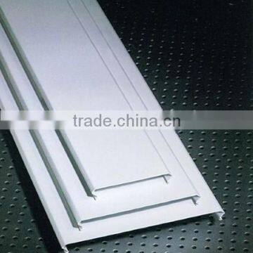 Aluminum carbinet skirting