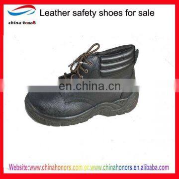 Leather safety shoes for construction workers