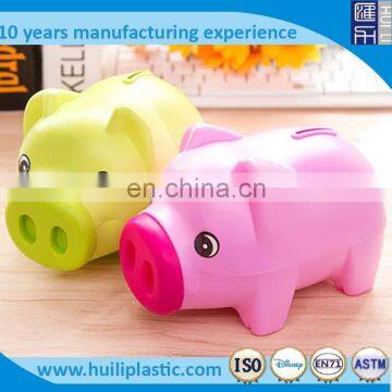 Custom wholesale piggy banks , OEM plastic piggy banks, Making cheaper plastic pig shaped piggy banks