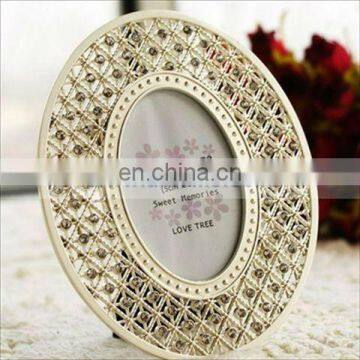 A0198 Gorgeous Silver Tone Crystal Accented Oval Latest Photo Frame