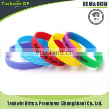 Wholesale high quality cheap custom silicone bracelet rubber wristband glowing in the dark for events