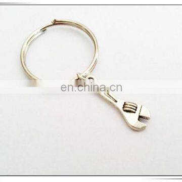 Antique silver cheap 25mm Spanner Tool wrench keychain for Carpenter gift