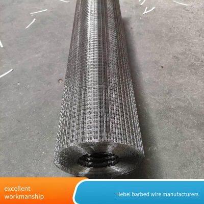 Wholesale of Galvanized Wire Mesh Rolls, 1 Meter Wide × 30 Meters Long, Mesh Size 2.5cm × 2.5cm, Anti-rust Enclosure for Construction Sites