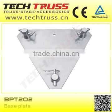 Base plate for trangle spigot truss