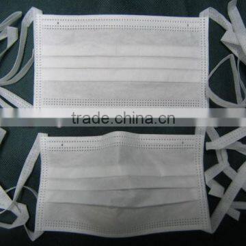 white disposable face mask single use