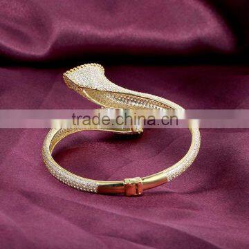Pave CZ Stone 18k Gold Bangle Saudi Arabia Jewelry Sbg501Y photo-4