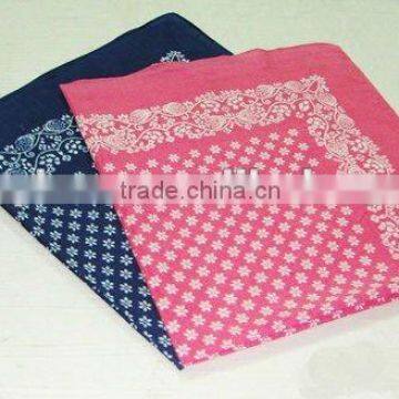 Fashion Ladies Printed Handkerchief and Bandana Square Scarf (FCH-S10013)