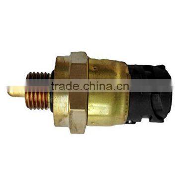 Engine Oil Pressure Sensor 1077574 for Volvo D12/VN/VNL photo-2