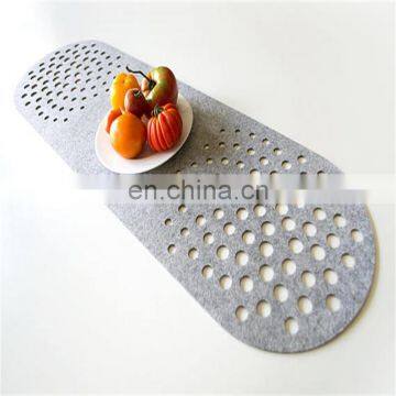 Modern style 3mm polyester felt table runner for table decoration