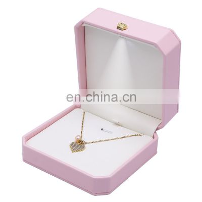 Fadeli New Luxury Pink Jewelry Boxes with Velvet Insert Leather Jewelry Box Necklace Packaging