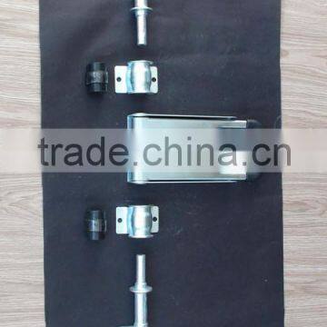 411142 Truck container door lock