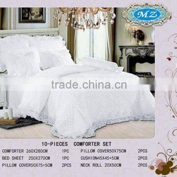 Jacquard velvet beaded comforter set