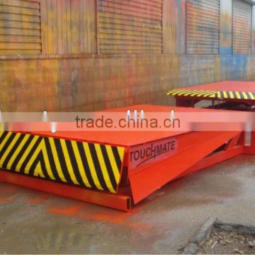 hydraulic dock leveller 6-8tons for cargo loading and unloading