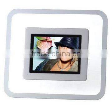 Hot Sale latest Mini Digital Photo Frame 2.4 inch LCD Display with Gift Box Packing