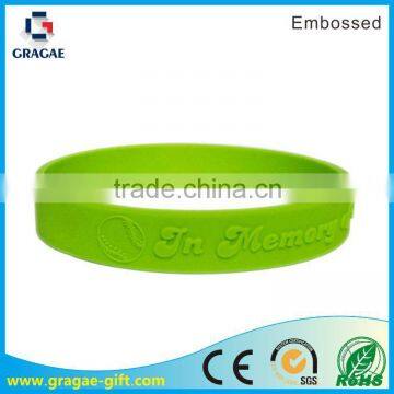 High qulity silicone with unicolor embossed bracelets