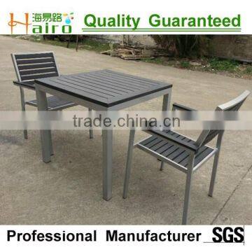 aluminum and plastic wood polywood table