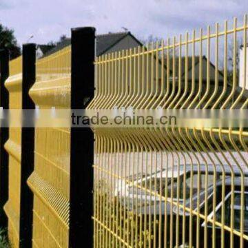 wire mesh fence