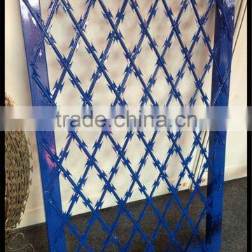 Concertina Wire Coils Razor Wire Mesh photo-5