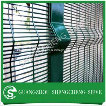 Powder Spray 4mm wire diameter ClearVu 358 mesh fence