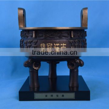 Chinese Classical Bronze tripod artwork/China style bronze artwork tripod/Bronze Decoration