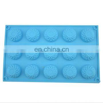 15 Holes DIY Daisy-shaped Ice Cubes and Molds for Cakes, Chocolates and Puddings photo-5