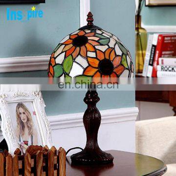 Factory Price Vintage Fancy Interior Small Tiffany Style Stained Glass Table Lamp photo-4