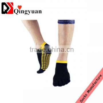 men sport cotton five toes crew socks