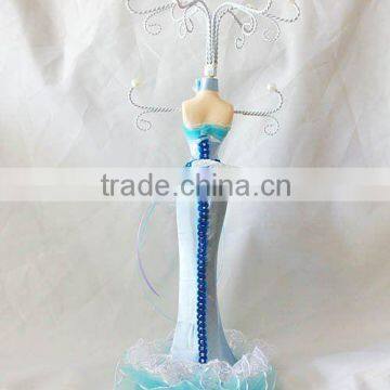 Wholesale necklaces display