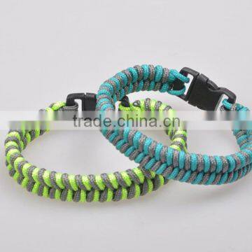 550 paracord bracelet with whistle buckle,paracord bracelet with logo