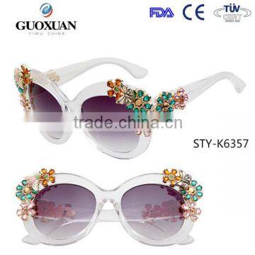 Wholesale newest design vintage sunglasses glass with flower on frame and temple