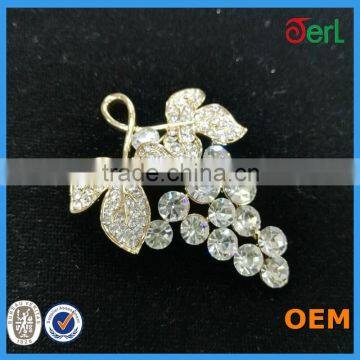 Wholesale vivid crystal brooch pin small rhinestone brooch fashion grape brooch