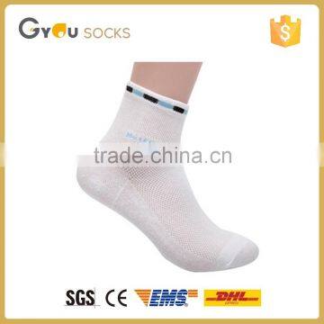 2016 new design breathable sports soccer socks for children