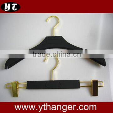 hot selling plastic rubber coated hanger with gold hook