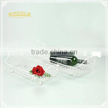 hot sale white metal wire ship shape fruit basket