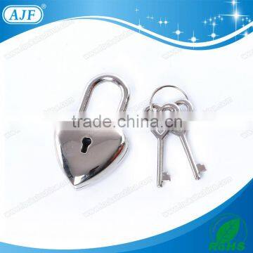 AJF Fast Delivery Heart Shaped Mini Diary Key Lock photo-5