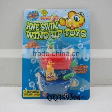 Pully wonderfull wind up plastic boats toys cute plastic wind up toy swiming boat