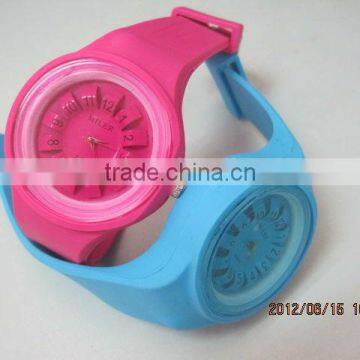 Chrysanthemum Dial Fashion Sport Silicone Rubber Quartz Sport Wristband Watch photo-4
