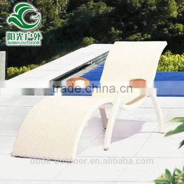 2016 New design rattan white lounge chair set outdoor