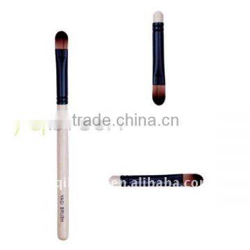 Shader makeup concealer brush