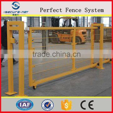 cheap pvc coated easily assembled yard retractable iron mesh fence gate
