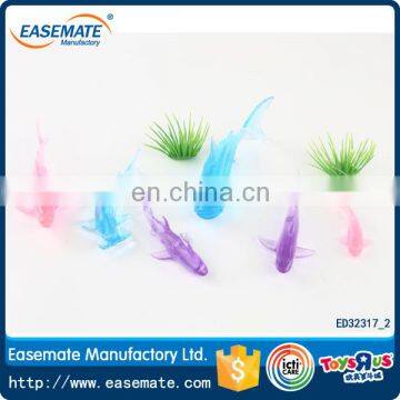 Promotional toy 6 pcs plastic shark mini crystal animal toy with grass