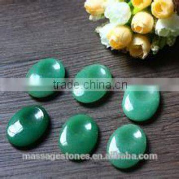 DIY semiprecious stone : engraved green worry stone as Christmas gifts