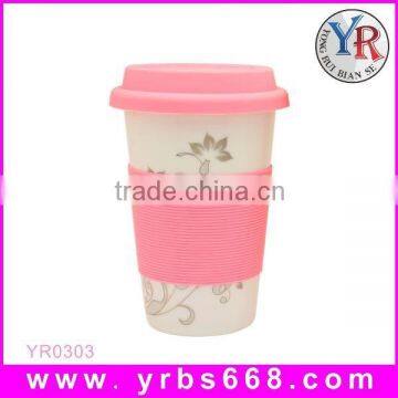 Fashionable Style Porcelain Color Changing Mugs With Lid And Sleeve